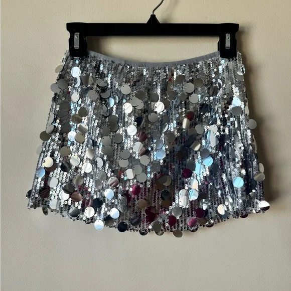Glamorous Silver Sequin Mini Skirt - Picture 1 of 3